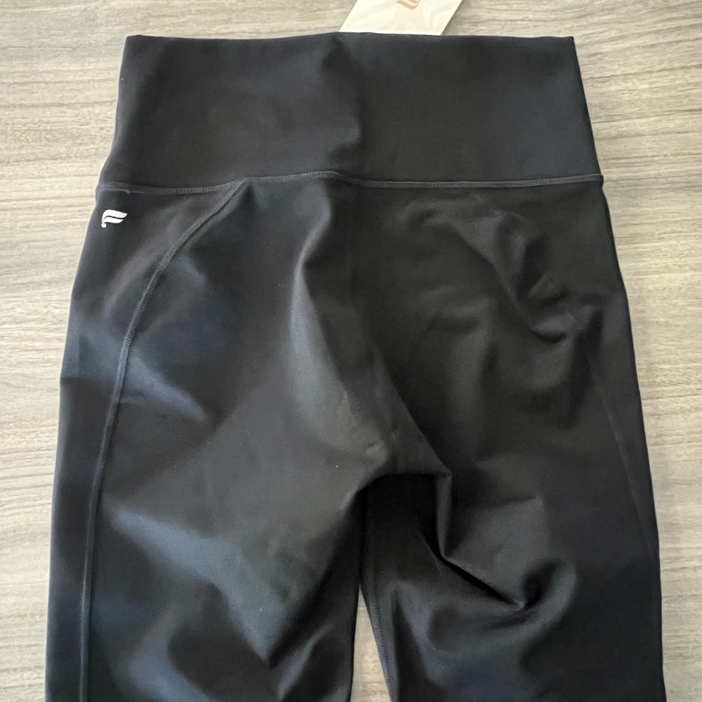 Fabletics High-Waisted powerhold 9'' Short - Picture 4 of 5